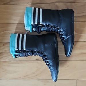Women's Adidas size 7 wrestling boots